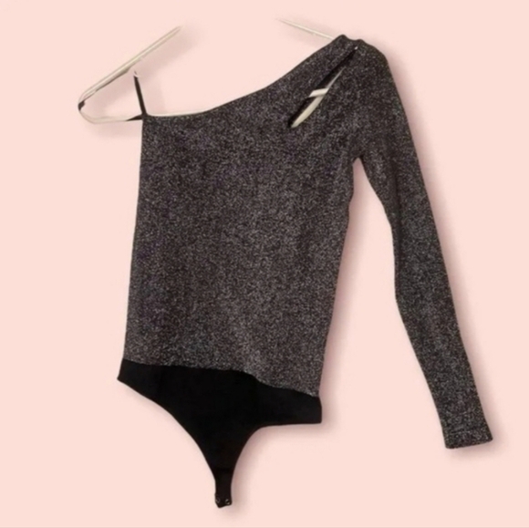 Bebe One Shoulder Bodysuit Women's Metallic Sliver Cutout Shoulder Snaps… - Picture 13 of 16